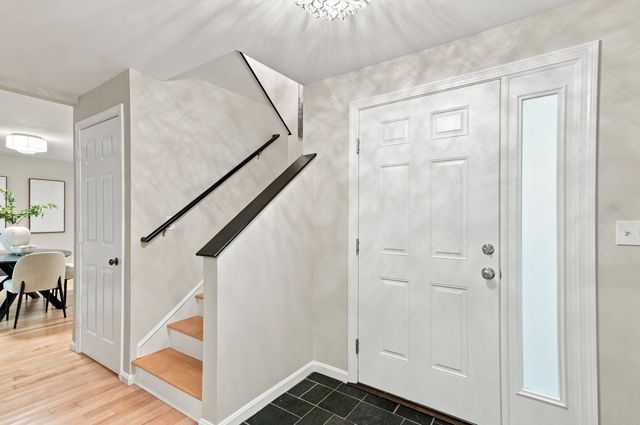 2 Steepletree Lane 2, Wayland, MA 01778