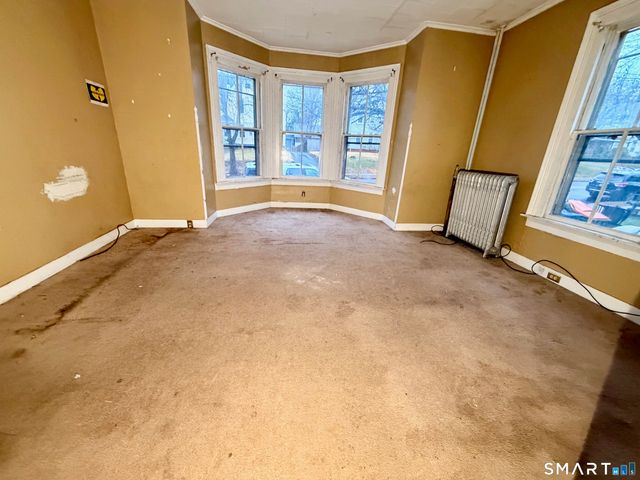 86 Linsley Avenue, Meriden, CT 06451