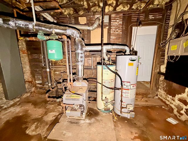 86 Linsley Avenue, Meriden, CT 06451