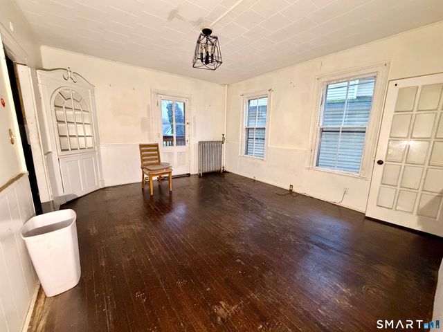 86 Linsley Avenue, Meriden, CT 06451