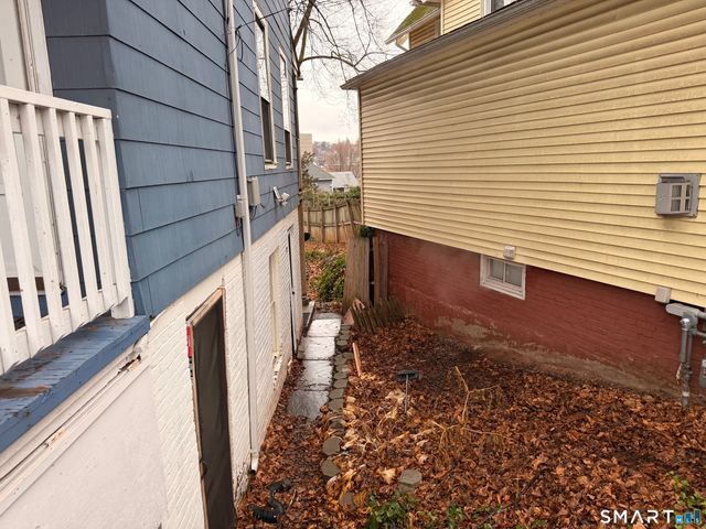 86 Linsley Avenue, Meriden, CT 06451