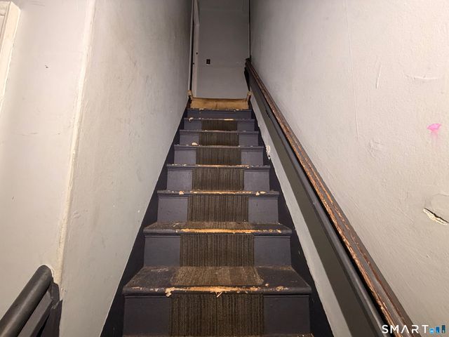 86 Linsley Avenue, Meriden, CT 06451