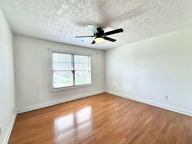 38 Pinnacle PT Drive, Somerset, KY 42503