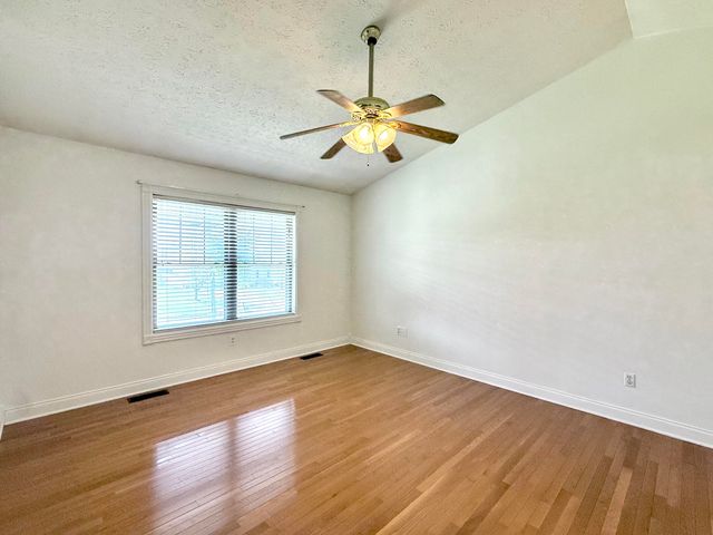 38 Pinnacle PT Drive, Somerset, KY 42503