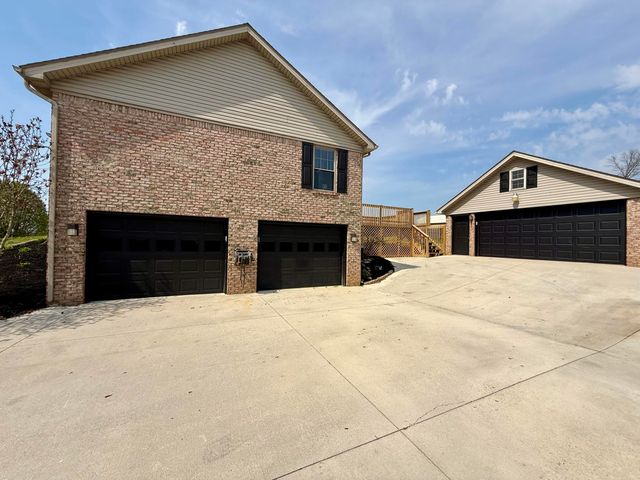 38 Pinnacle PT Drive, Somerset, KY 42503