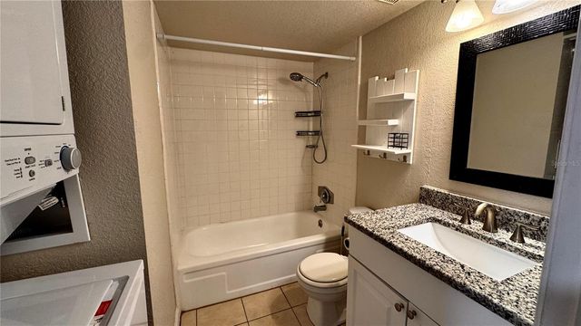 205 LEWFIELD CIRCLE 205, Winter Park, FL 32792
