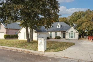 2113 Country Brook Drive, Weatherford, TX 76087