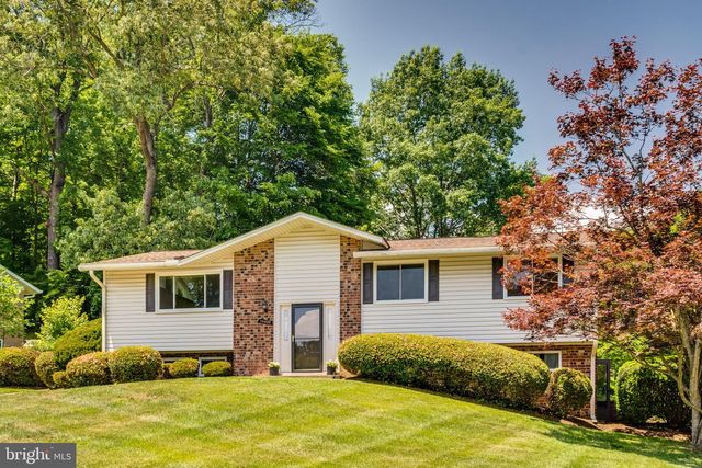 10000 EASTLAKE DR, Fairfax, VA 22032