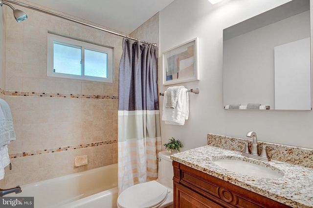 10000 EASTLAKE DR, Fairfax, VA 22032