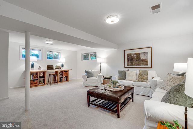 10000 EASTLAKE DR, Fairfax, VA 22032