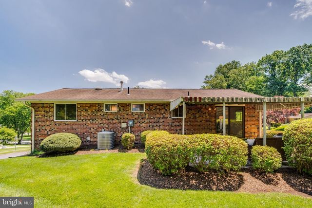 10000 EASTLAKE DR, Fairfax, VA 22032