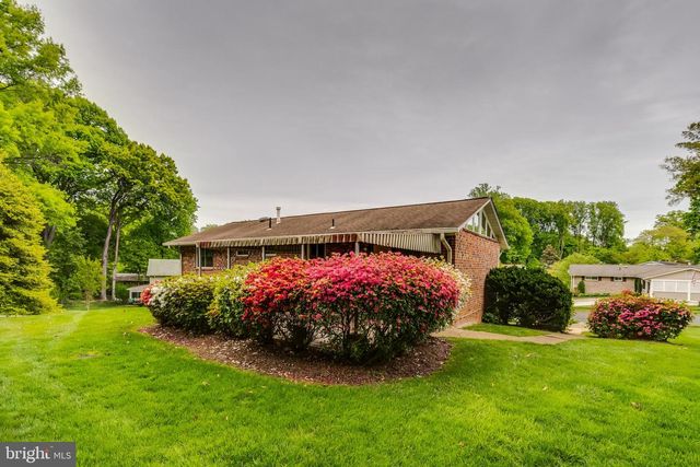 10000 EASTLAKE DR, Fairfax, VA 22032