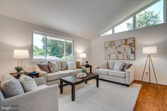 10000 EASTLAKE DR, Fairfax, VA 22032