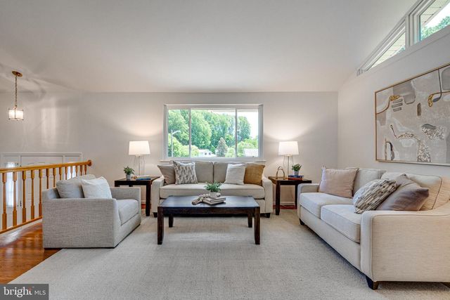 10000 EASTLAKE DR, Fairfax, VA 22032