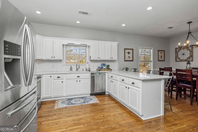 696 Highway 18 W, Barnesville, GA 30204