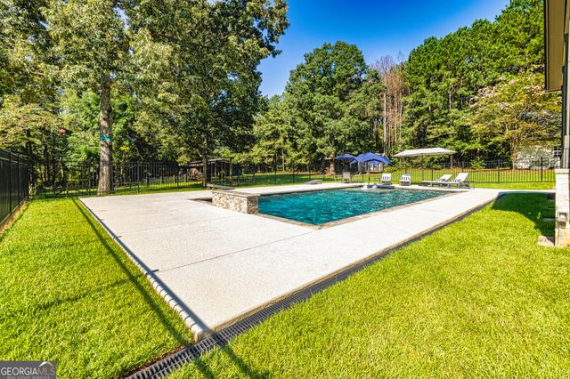 696 Highway 18 W, Barnesville, GA 30204