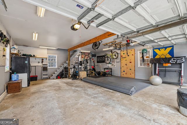 696 Highway 18 W, Barnesville, GA 30204