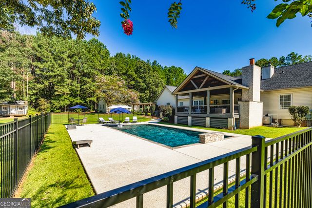 696 Highway 18 W, Barnesville, GA 30204