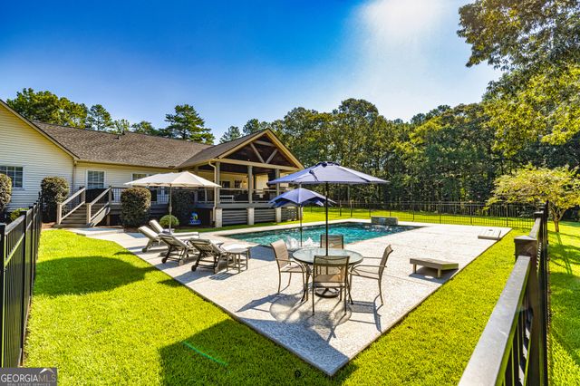 696 Highway 18 W, Barnesville, GA 30204