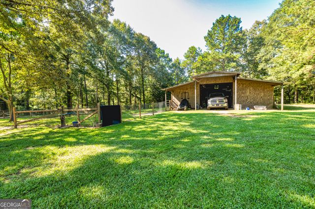 696 Highway 18 W, Barnesville, GA 30204