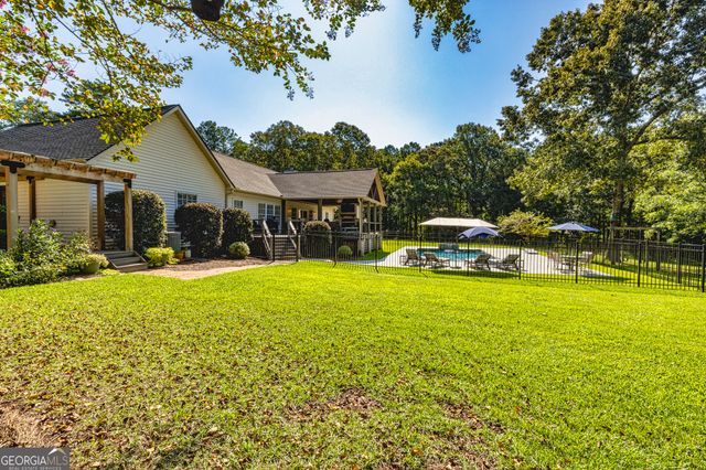 696 Highway 18 W, Barnesville, GA 30204