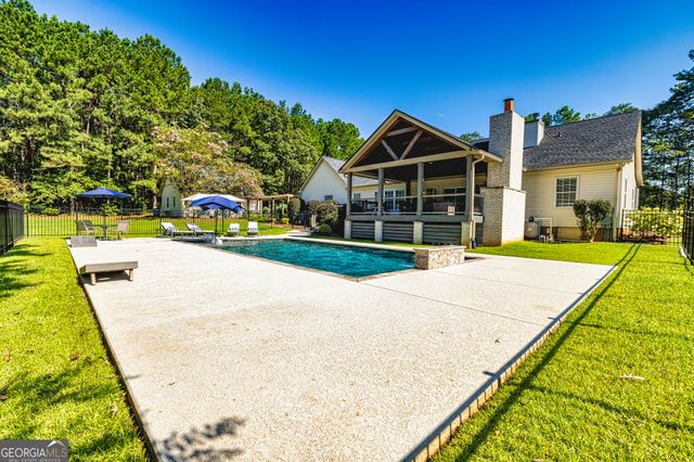 696 Highway 18 W, Barnesville, GA 30204