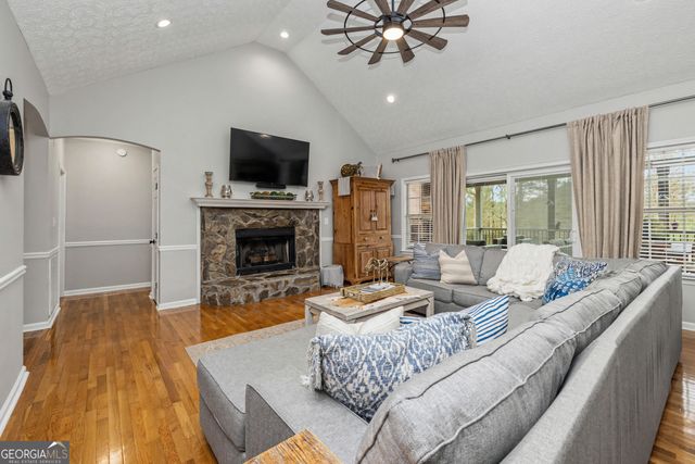 696 Highway 18 W, Barnesville, GA 30204