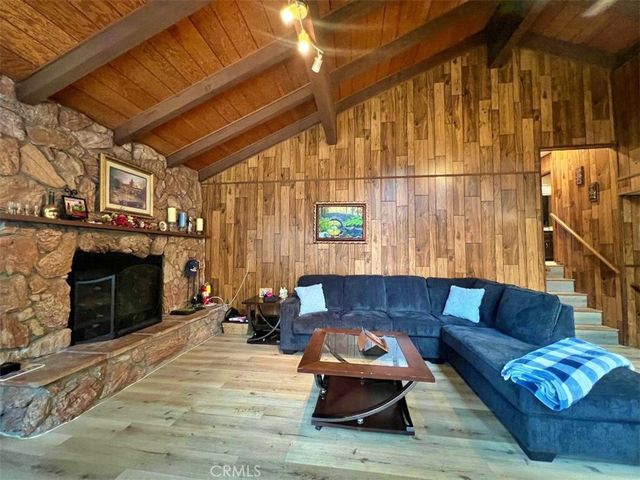 1198 Arbula, Crestline, CA 92325