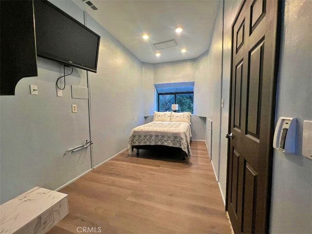 1198 Arbula, Crestline, CA 92325