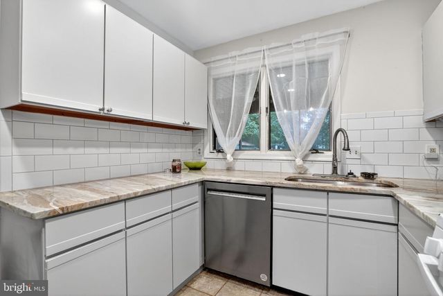 2235 BRIGANTINE BLVD, Greenbackville, VA 23356