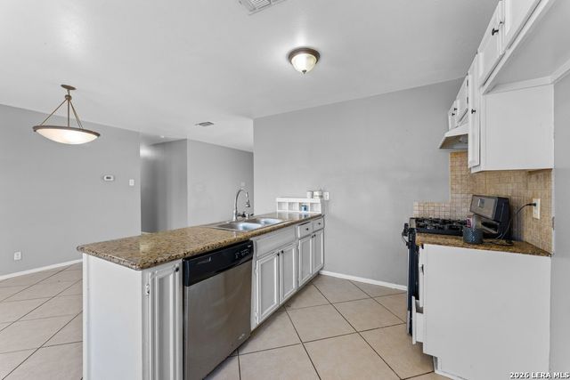 5035 Village Crest, San Antonio, TX 78218