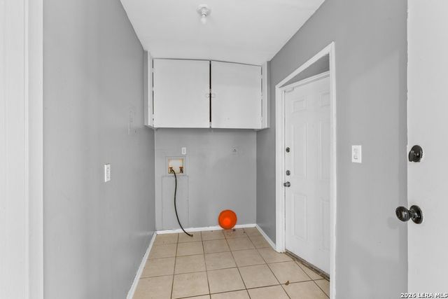 5035 Village Crest, San Antonio, TX 78218