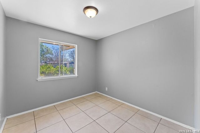 5035 Village Crest, San Antonio, TX 78218