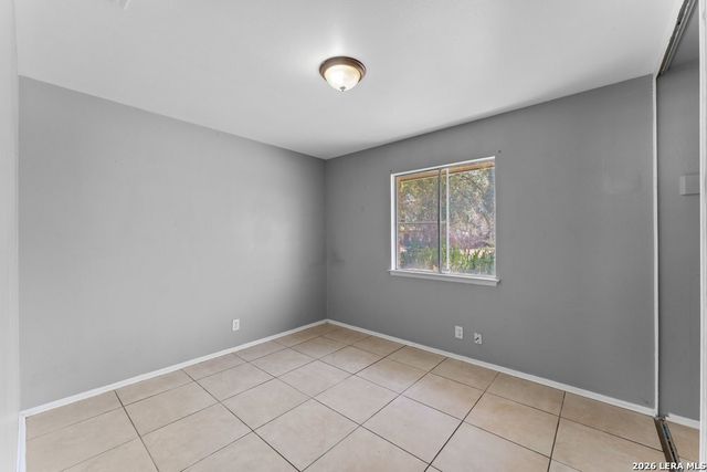 5035 Village Crest, San Antonio, TX 78218