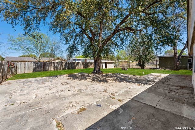 5035 Village Crest, San Antonio, TX 78218