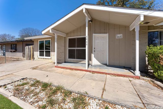 5035 Village Crest, San Antonio, TX 78218