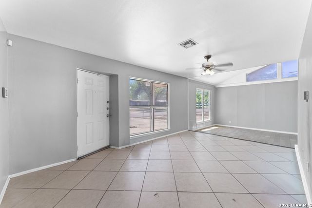 5035 Village Crest, San Antonio, TX 78218