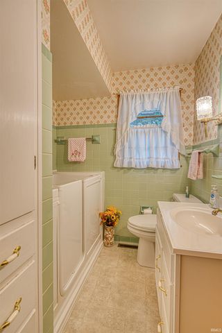 804 Irvin Avenue, Evansville, IN 47715