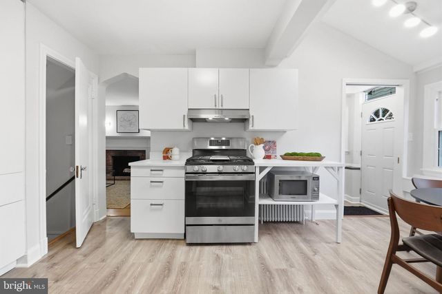 27 N FENWICK ST N, Arlington, VA 22201
