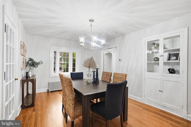 27 N FENWICK ST N, Arlington, VA 22201