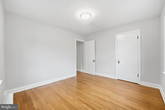 27 N FENWICK ST N, Arlington, VA 22201