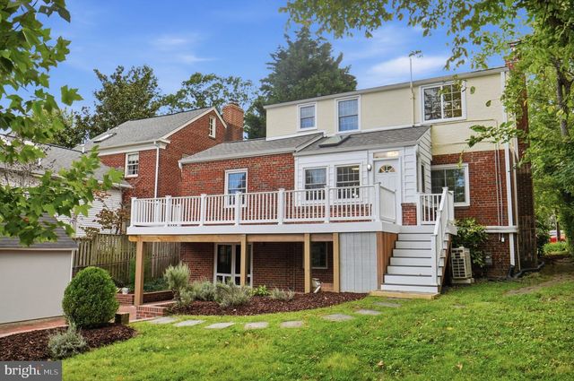27 N FENWICK ST N, Arlington, VA 22201