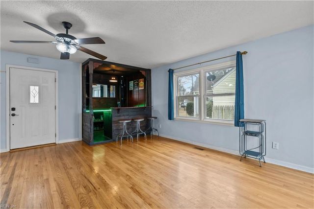 7811 Nesbitt DR, Norfolk, VA 23505