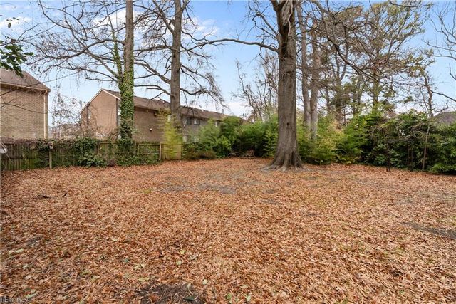 7811 Nesbitt DR, Norfolk, VA 23505