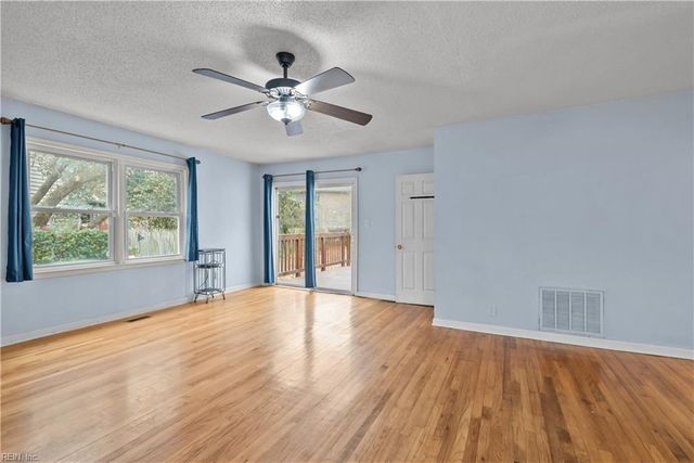 7811 Nesbitt DR, Norfolk, VA 23505