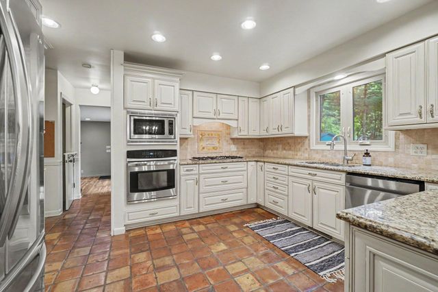 6821 Isabelle Street, Portage City, MI 49024