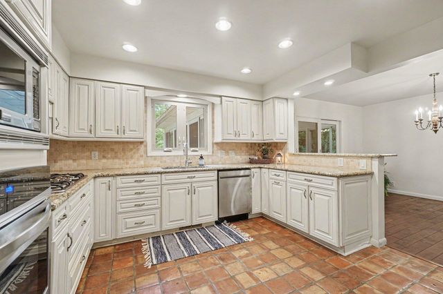 6821 Isabelle Street, Portage City, MI 49024