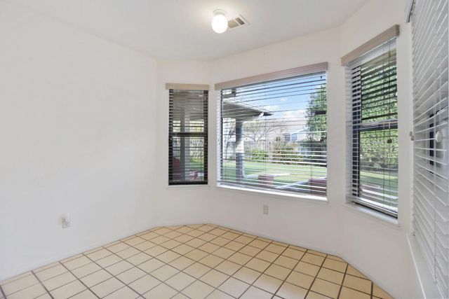 2131 Canyon Creek Dr, Stockton, CA 95207