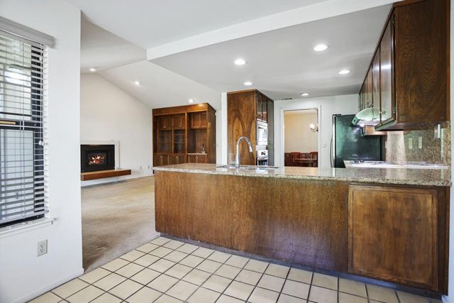 2131 Canyon Creek Dr, Stockton, CA 95207