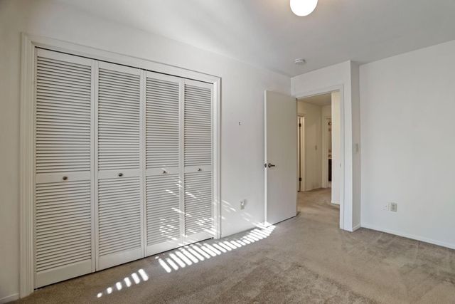 2131 Canyon Creek Dr, Stockton, CA 95207